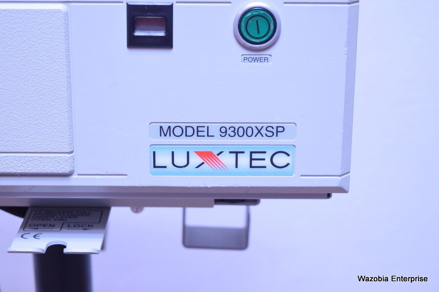 LUXTEC MODEL 9300XSP LIGHT SOURCE FOR ENDOSCOPY