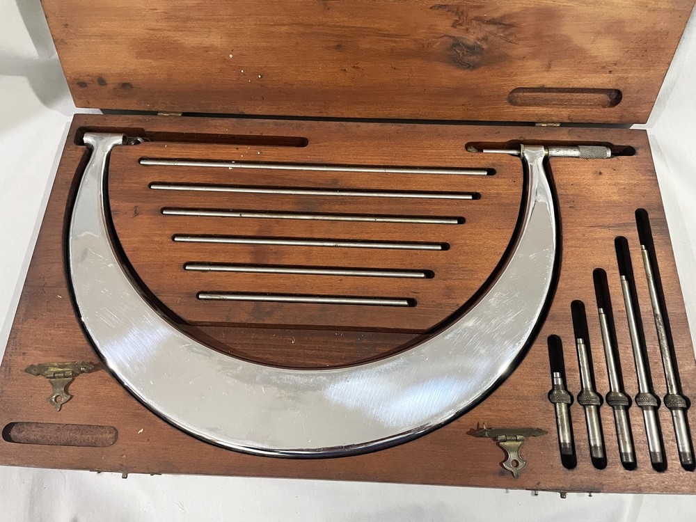 TUBULAR MICROMETER CO. MICROMETER SET