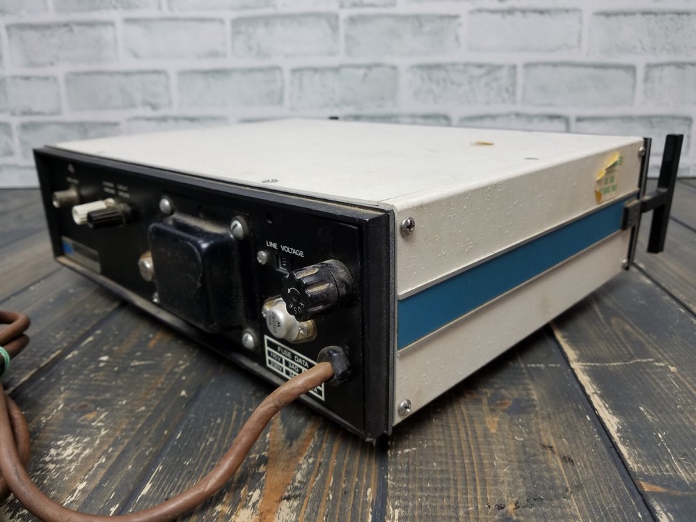 EXACT Electronics MODEL 124 MULTIGENERATOR **TURNS ON / UNTESTED**