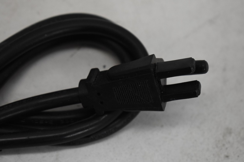 Datang Lights Technology 2 Outlets 2 USB & 1 USB-C DT-012 Power Distribution