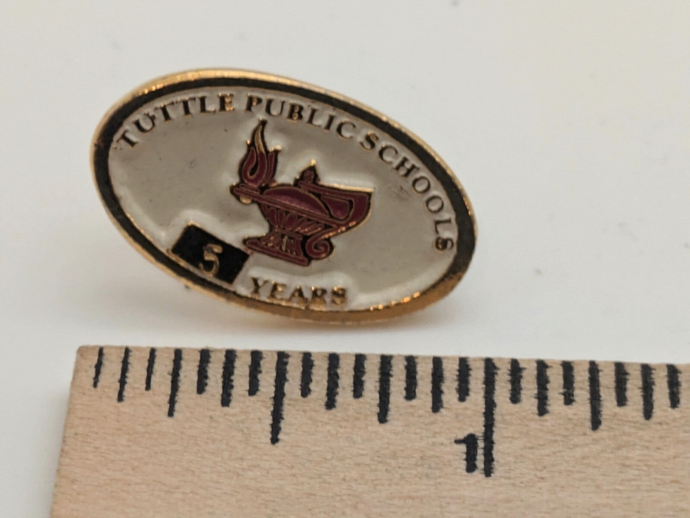 TUTTLE PUBLIC SCHOOLS 5 YEARS Lapel Pin