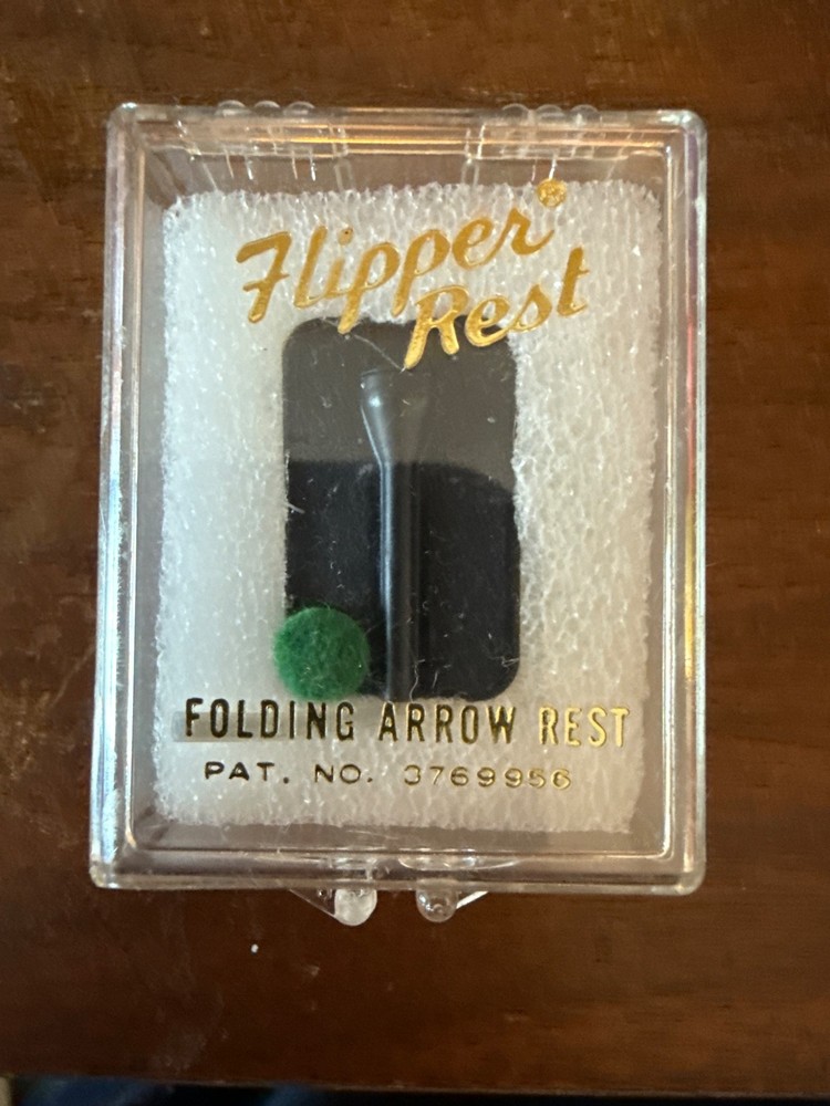 Flipper Rest folding arrow rest