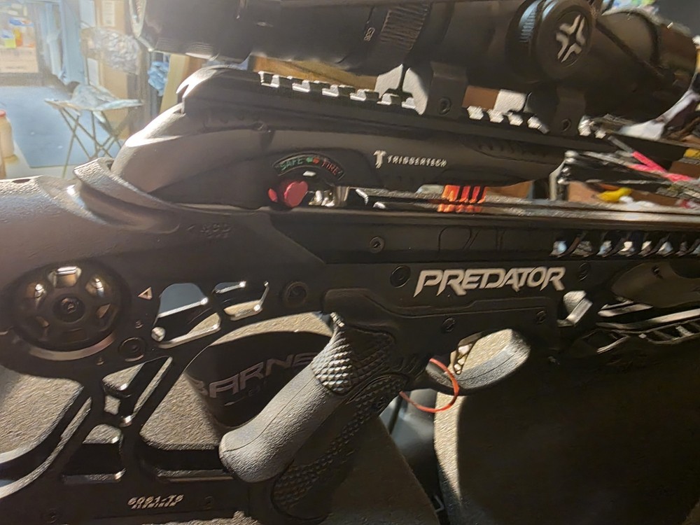 Barnett Predator Compound Crossbow Black with Scope, Arrows & Hard Case