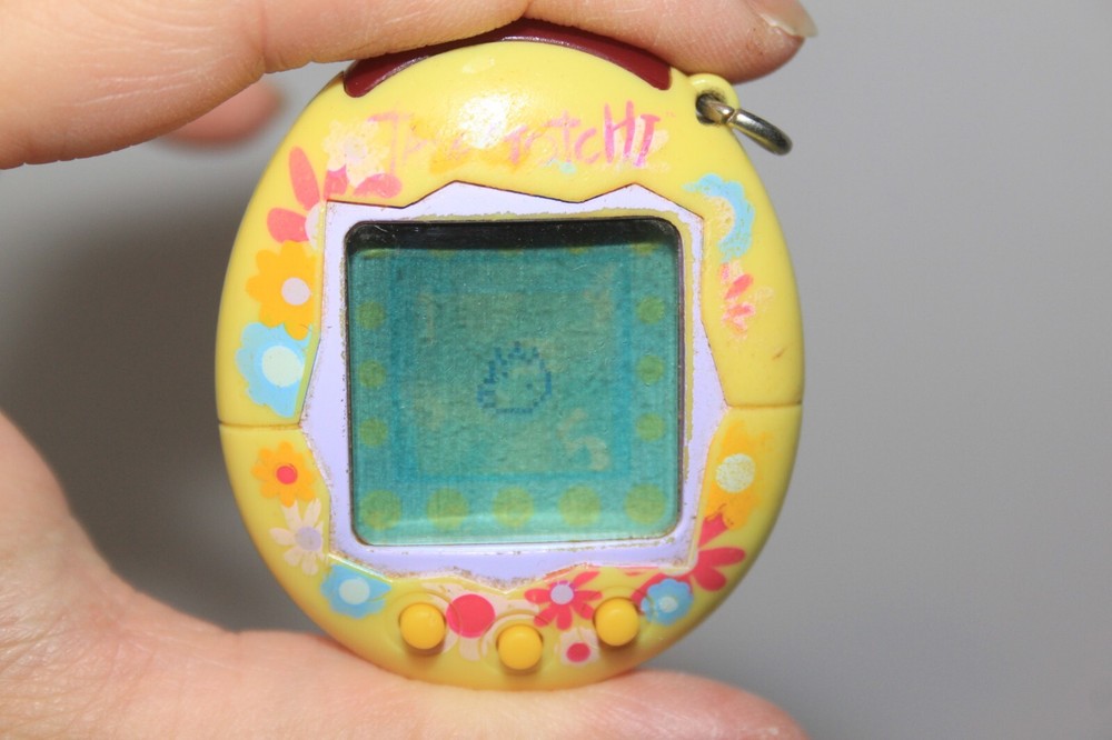 2 Tamagotchi 2004