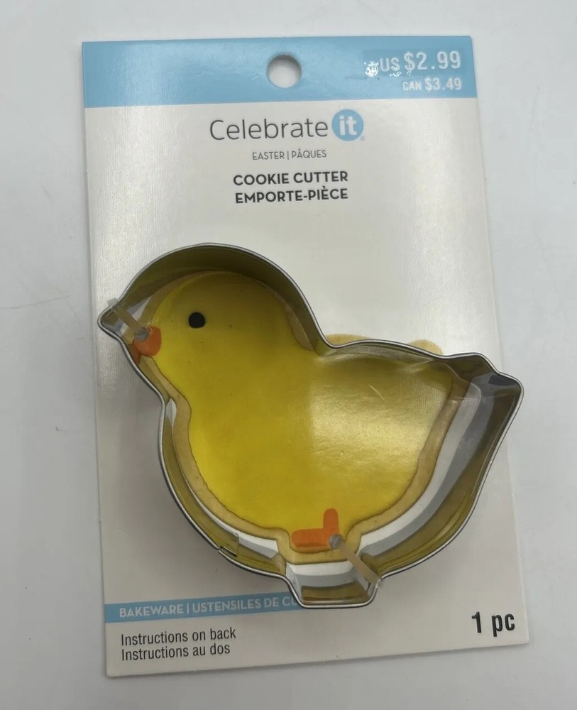 Lot of 6 Celebrate It Easter Bakeware