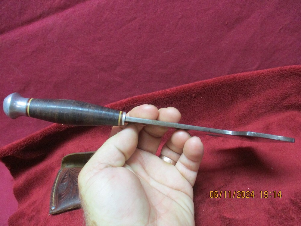 Antique KINFOLKS Hatchet w/Tooled Leather Sheath, No Model #
