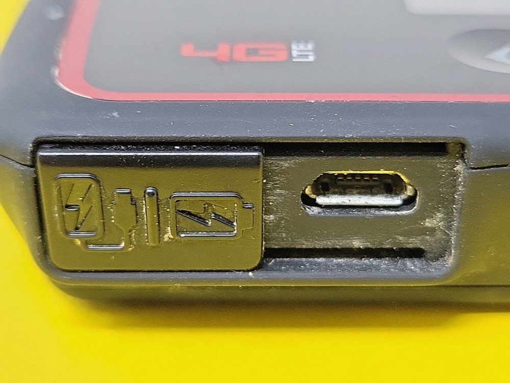 Verizon MiFi Jetpack 4G LTE Mobile Hotspot Electronics Mobile Device Powers On!