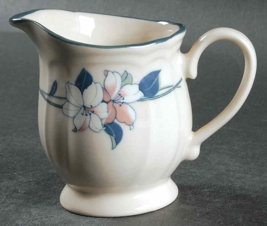 Epoch New Apple Blossom  Creamer 116623