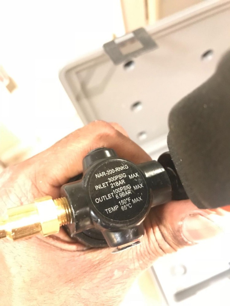 Cylinder Leak Down Tester W/ Gauges for Diagnosing Engine Issue Car Motorcycles