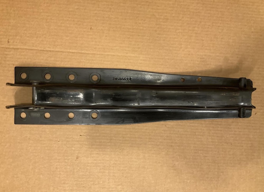 Muffler Mounting Bracket VOLVO 21359582,