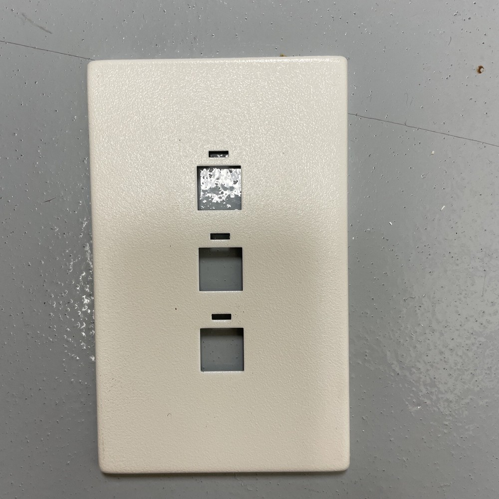 LiteTouch  Face Plate 3 Holes