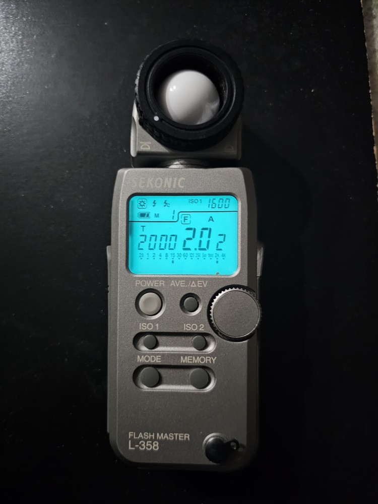 Sekonic L-358 Flash Master - US Frequency w/ RT-32 Radio Module