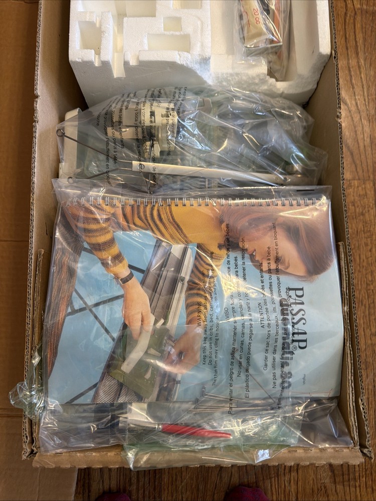 Passap Duomatic 80 Knitting Machine