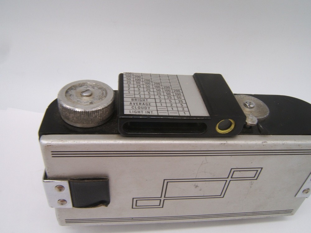 ARGUS A28 FILM CAMERA ART DECO BAKELITE