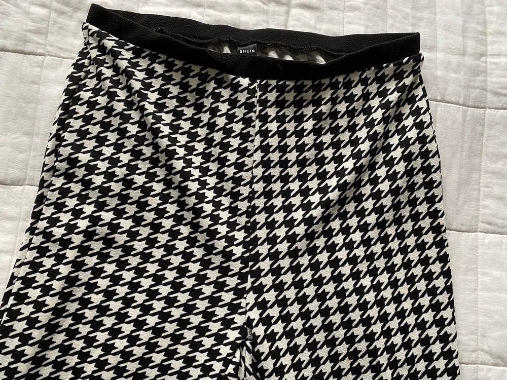 Wimens Shein Black and White Pattern Top and Trousers Set Size Medium
