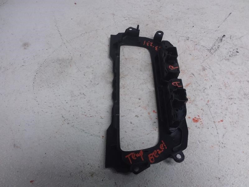 2021 FORD TRANSIT CONNECT Front Temperature Control Bezel W/Miscellaneous Switch