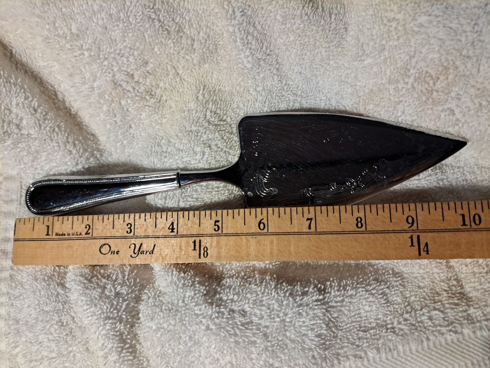 Pie Or Cake Server