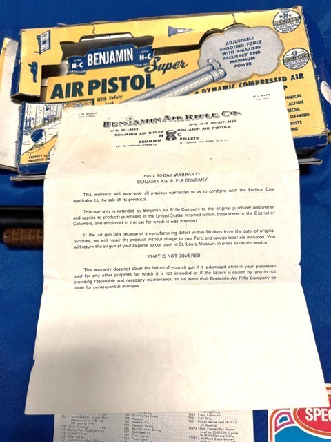 BENJAMIN 137 AIR PISTOL