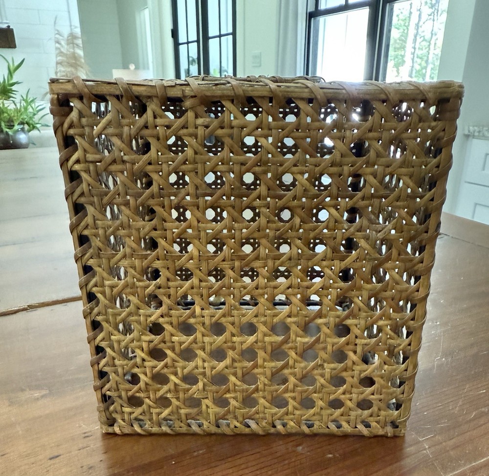 Vtg Rattan Square Tissue Cover