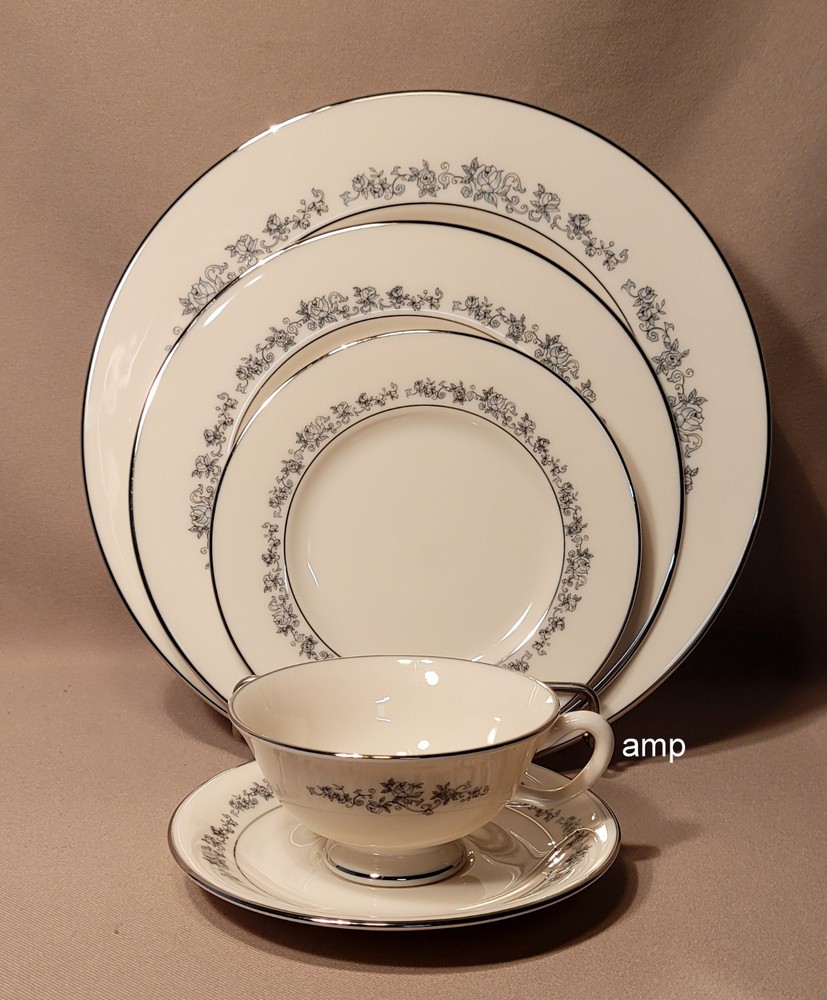 Lenox Promise 5 Piece Place Setting EXCELLENT!