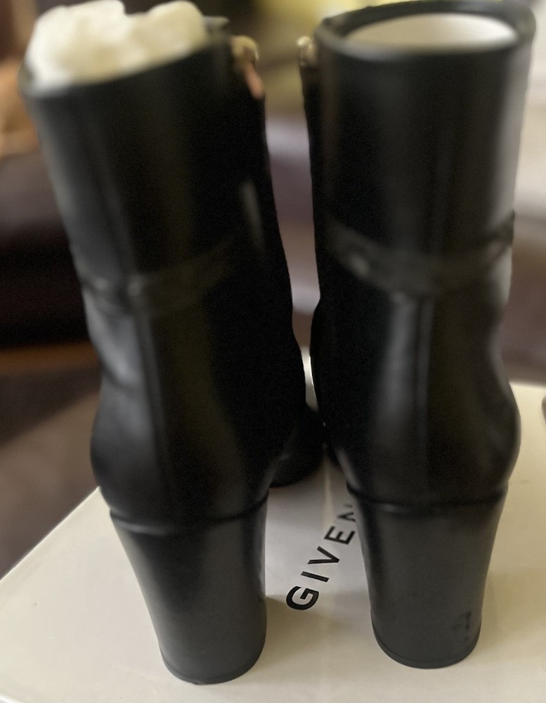 Givenchy Black Round Toe Ankle Boots 39 Retail $1095