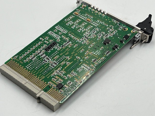 DELTA TAU Data Systems cPCI ACC-24C2A 4-Axis Interface Analog Card Used