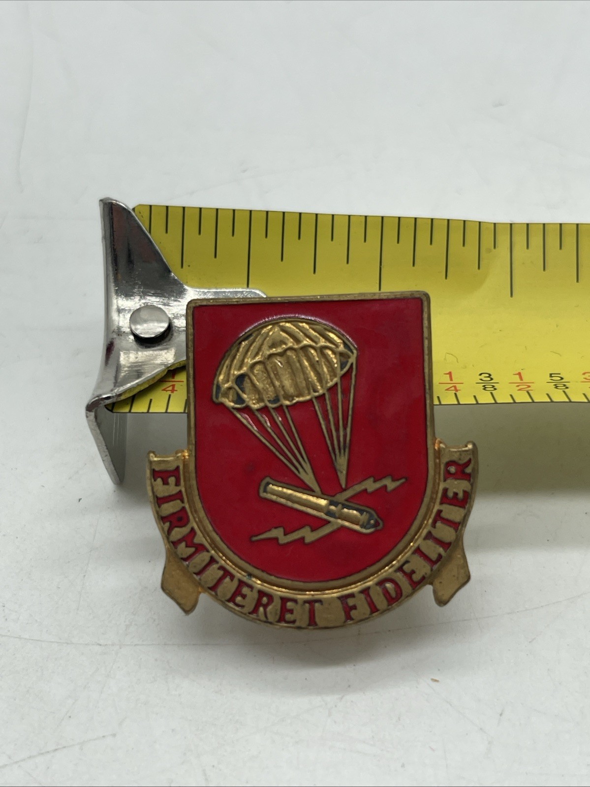 U.S. Military 377th Field Artillery Pin DI DUI FIRMITERET FIDELITER NHM Insignia