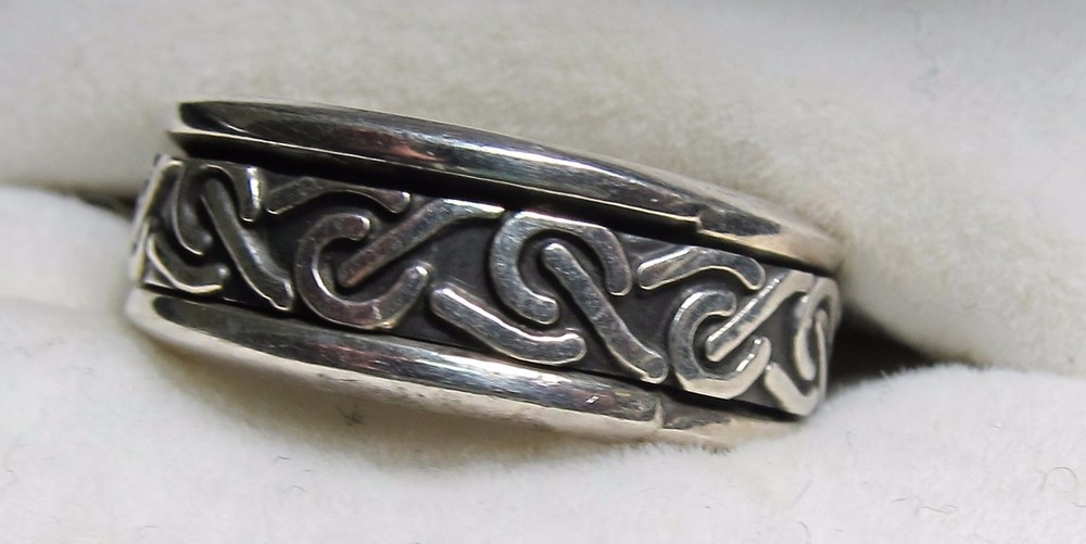 Spinner Celtic Rounded Line Pattern Band Sterling Silver Spinner Ring Size 6.5