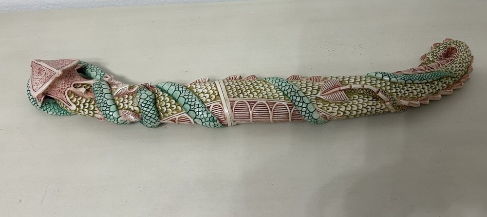 DECORATIVE MULTI-COLORED CHINESE DRAGON HIDDEN DAGGER