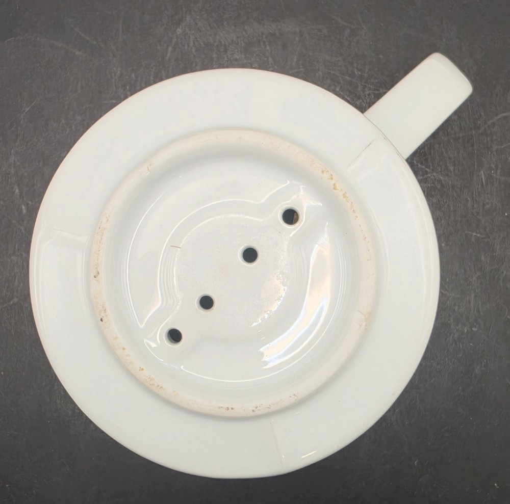 Very Nice White Ceramic 4 Hole Pour Over with Handle