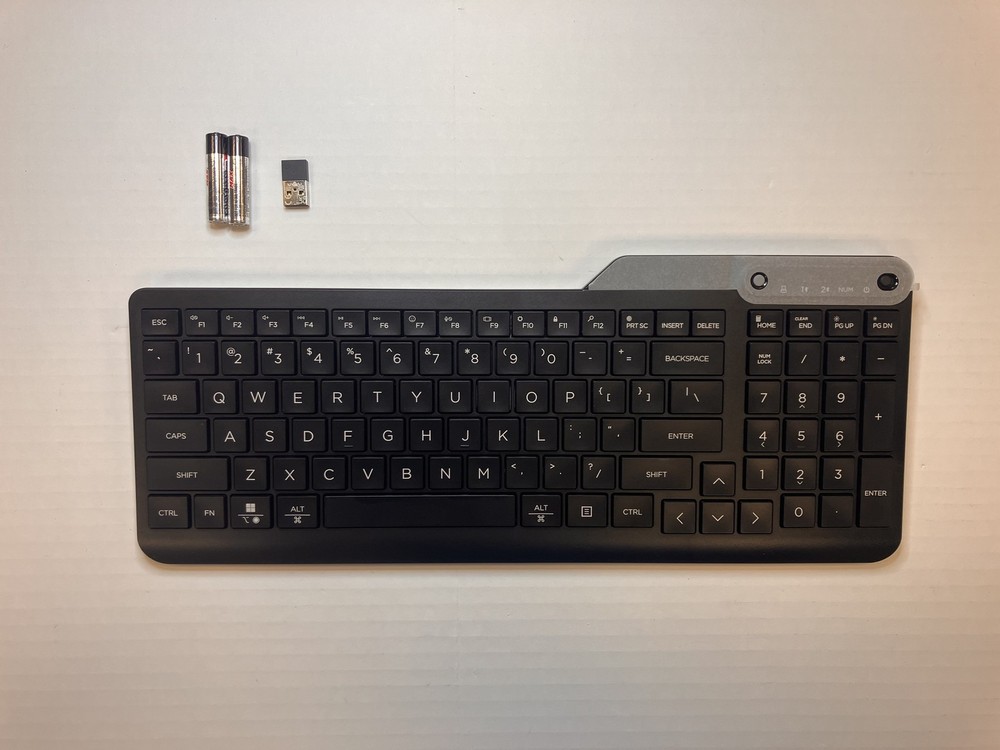 7N7B9UT#ABA HP 475 Dual-Mode Wireless Keyboard