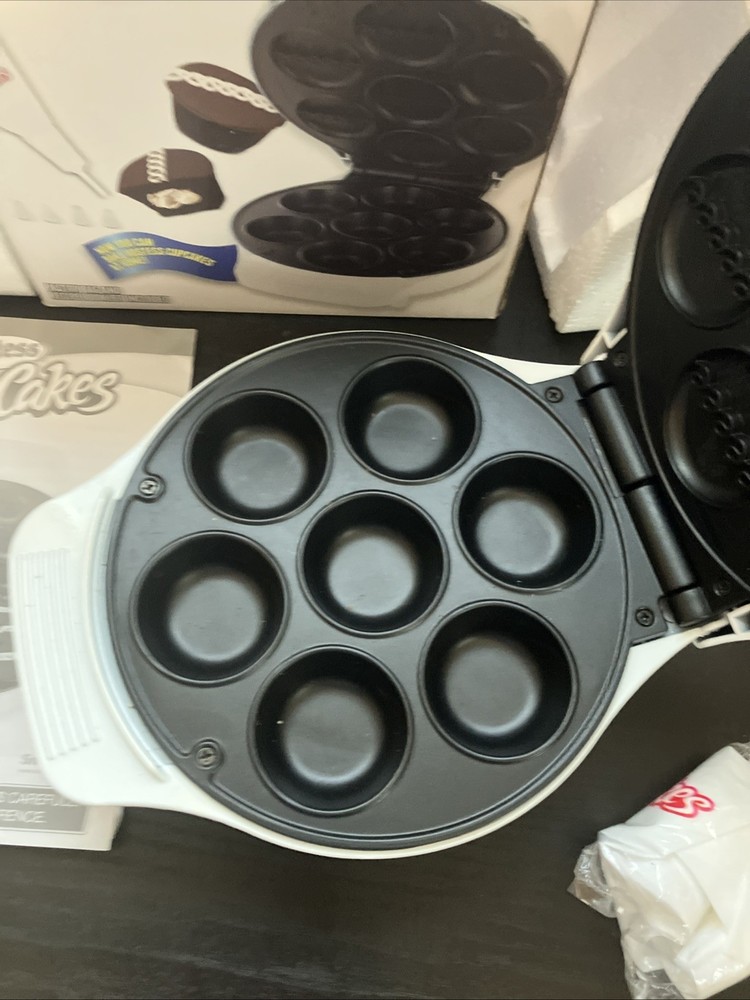 NIB Hostess Cup Cakes Maker Non Stick Baking Iron