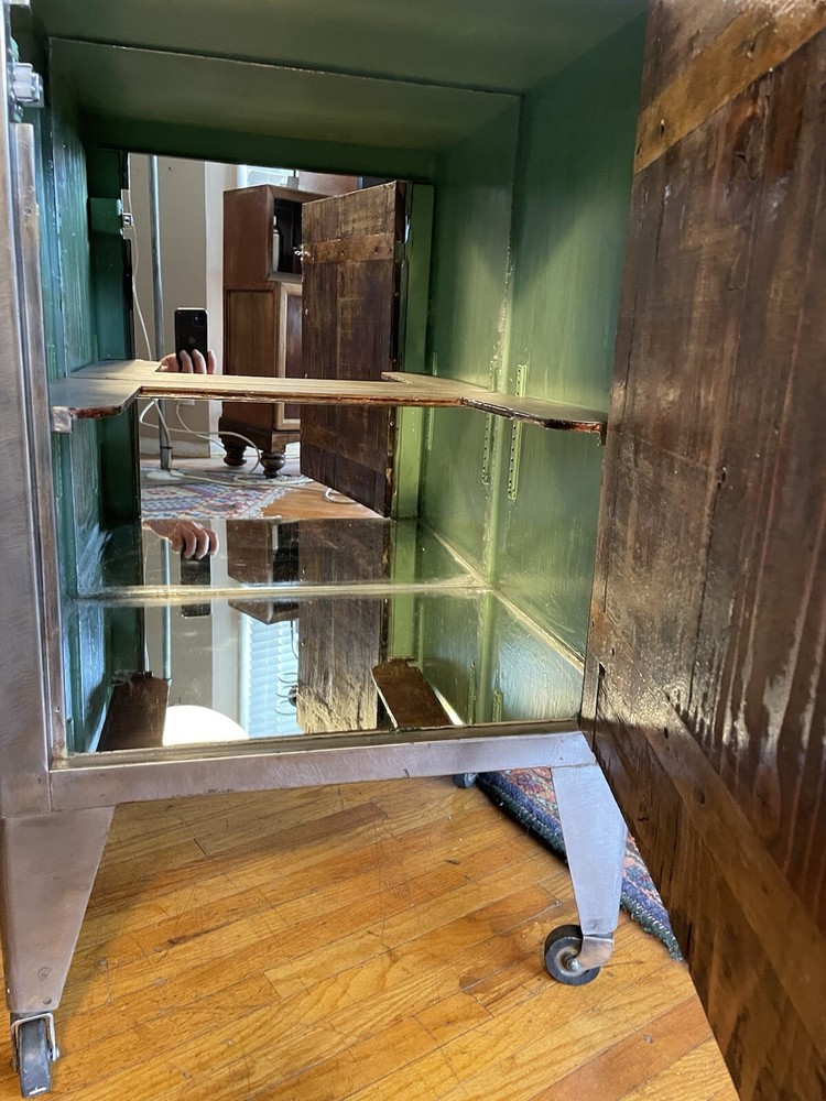 Custom Bar