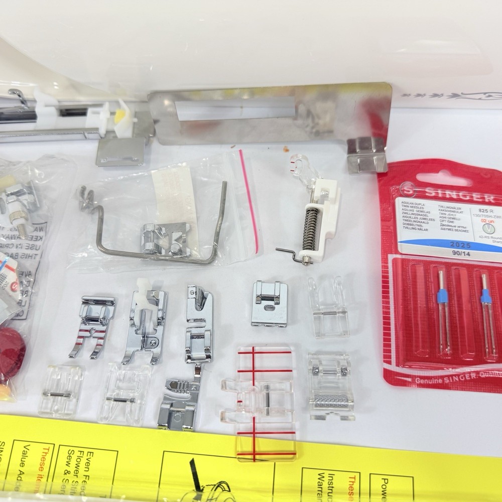 Singer One Plus 1+ Sewing Machine Computerized Brand New Open Box w Extras