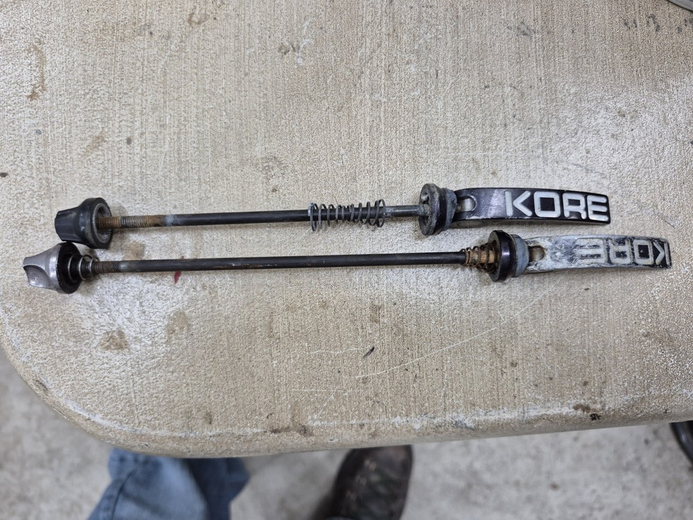 Vintage Kore Skewer Set