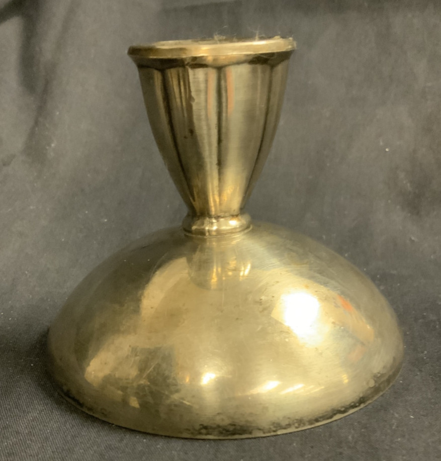 Single Oneida Silversmiths Silver plated candle holder 2.5”
