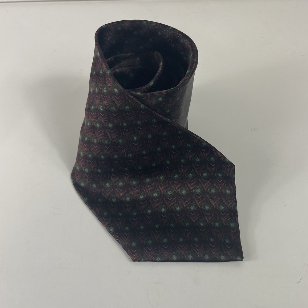Bill Blass Silk Tie.