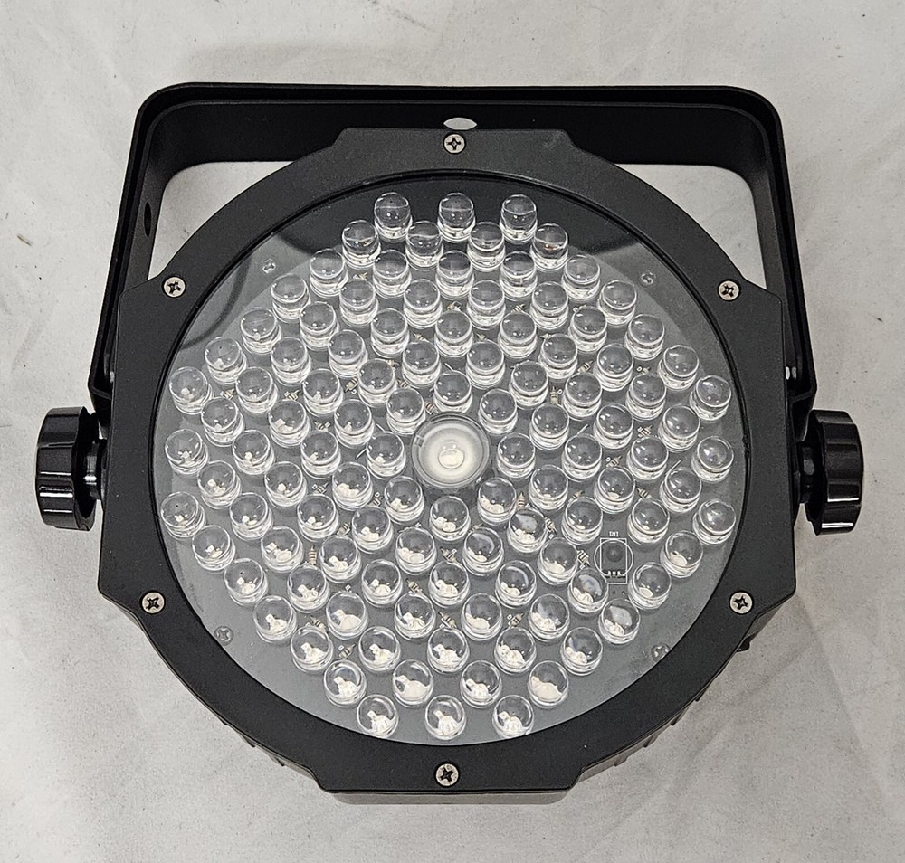 American DJ Mega Flat Pack Plus (ONLY one light)