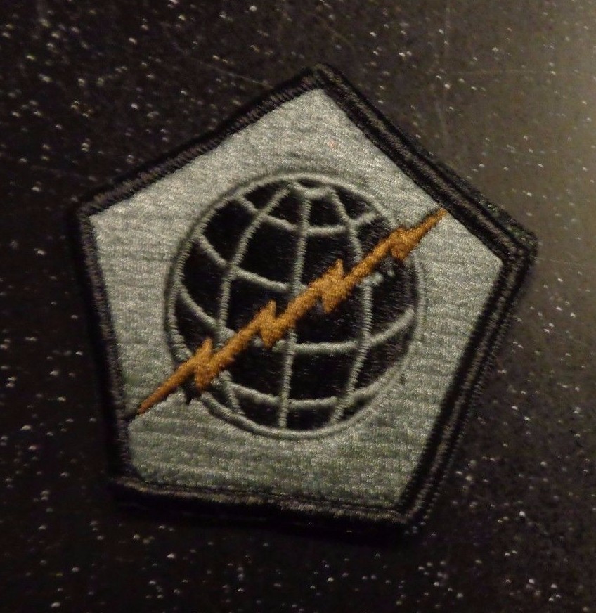 ARMY PATCH, 505TH SIGNAL BRIGADE, ACU WITH hook loop