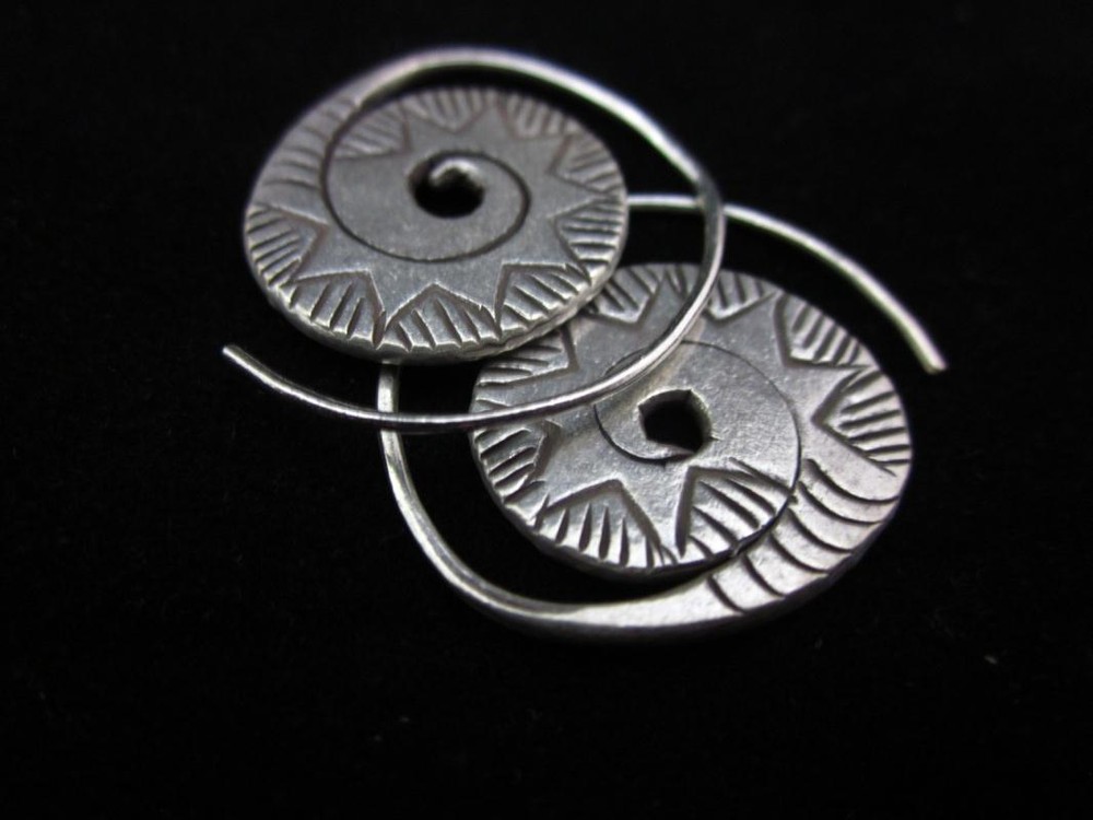 Thai Hill Tribe Earrings Fine Silver Handmade Solid spiral circle shape