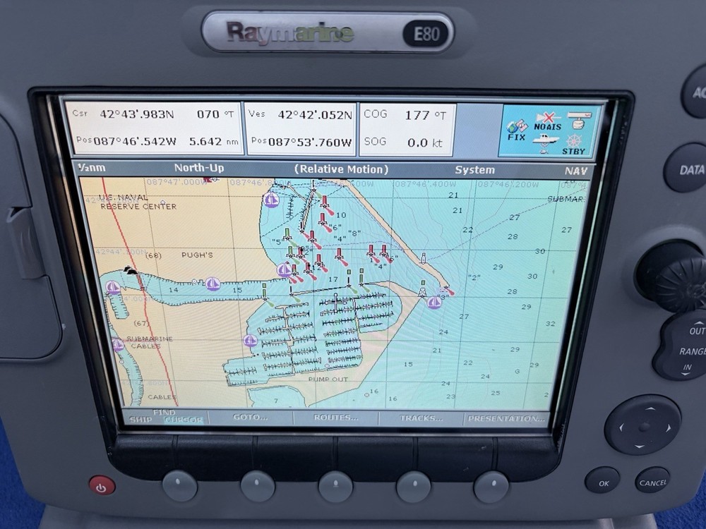 Raymarine E80 Classic GPS Chartplotter Multifunction Display W/ Cover; Tested
