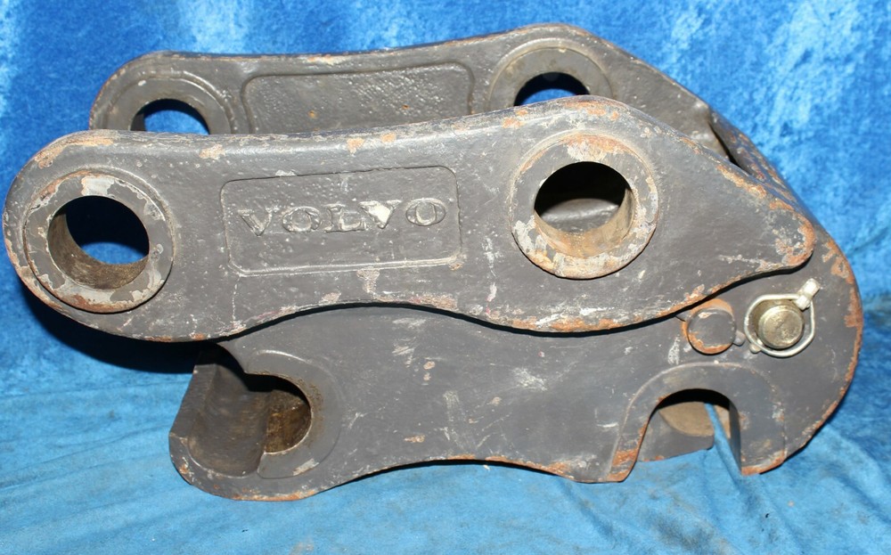 Volvo 8289325 Mechanical Quick Coupler With Coupler Pins Interface U08
