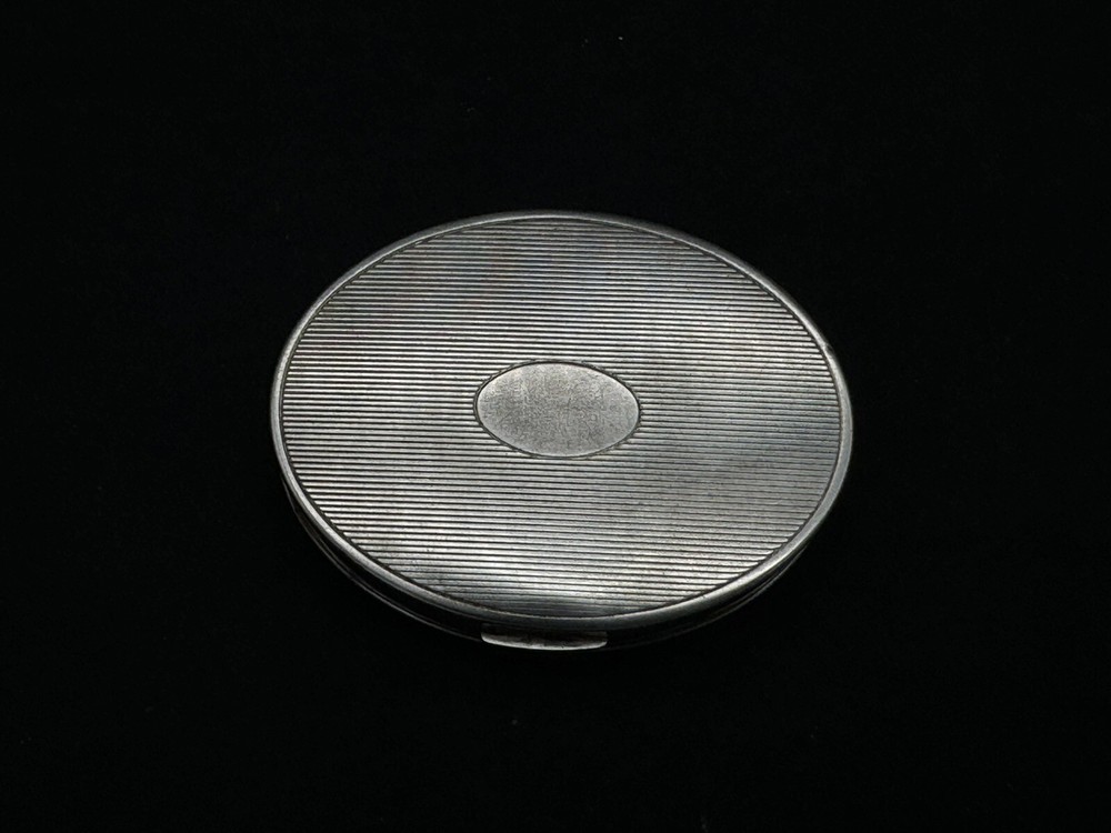 Vintage MAJESTIC STERLING SILVER COMPACT POWDER BOX