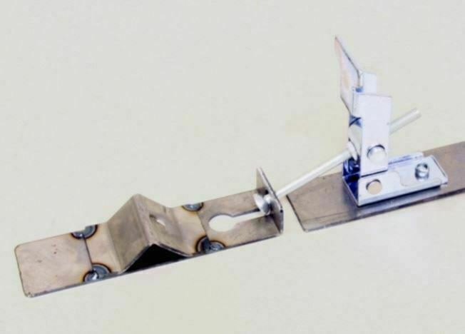 Tennant  1033102 - Strap Assembly, Squeegee, 800Mm