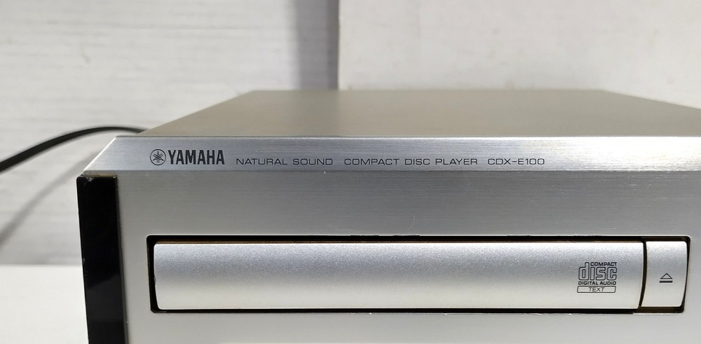 Yamaha CDX-E100 Single Disc Tray Compact Disc Vintage CD Player System