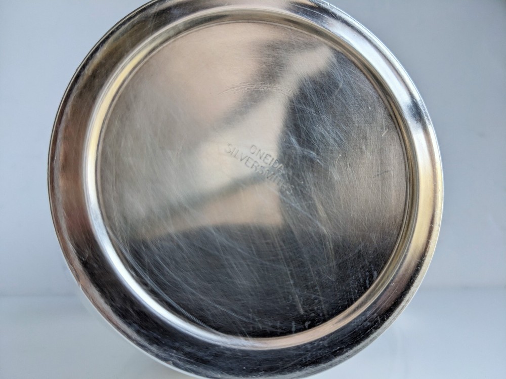 Oneida Silversmiths VTG Silverplated Pitcher 32 Ounce Capacity