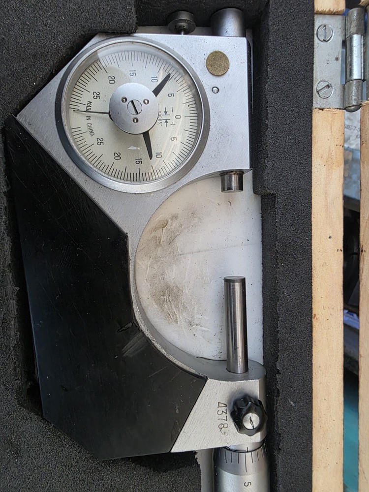 Dial Micrometer