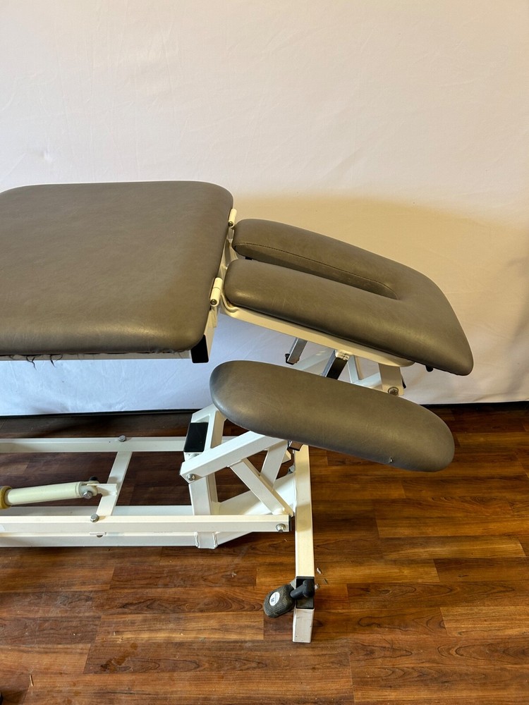 Huntleigh 9232C/UL/SFS High Low Power Treatment Table