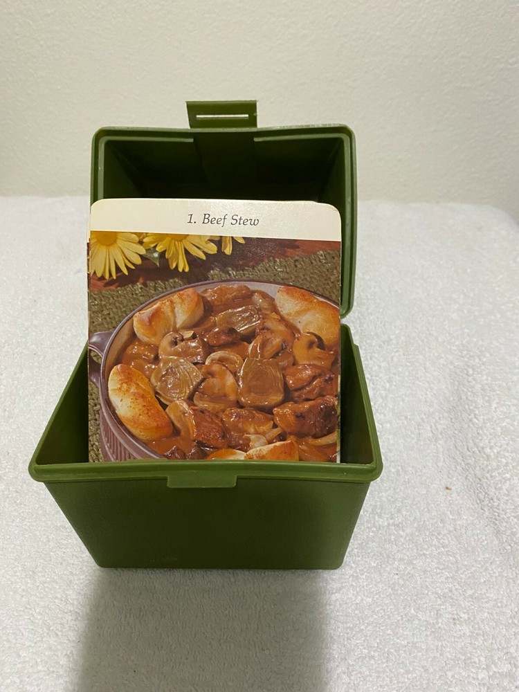 RECIPES "DINNER IS SERVED" 1972 MARJON PROMOTIONS