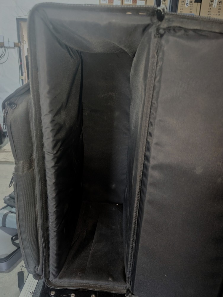Jelco Wheeled Travel Case